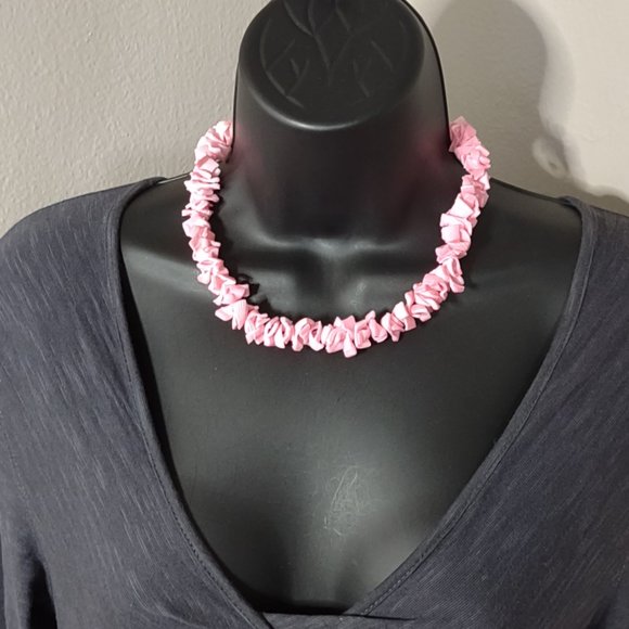 Cute Pink Shell Necklace 17 Inches Long - Picture 10 of 11